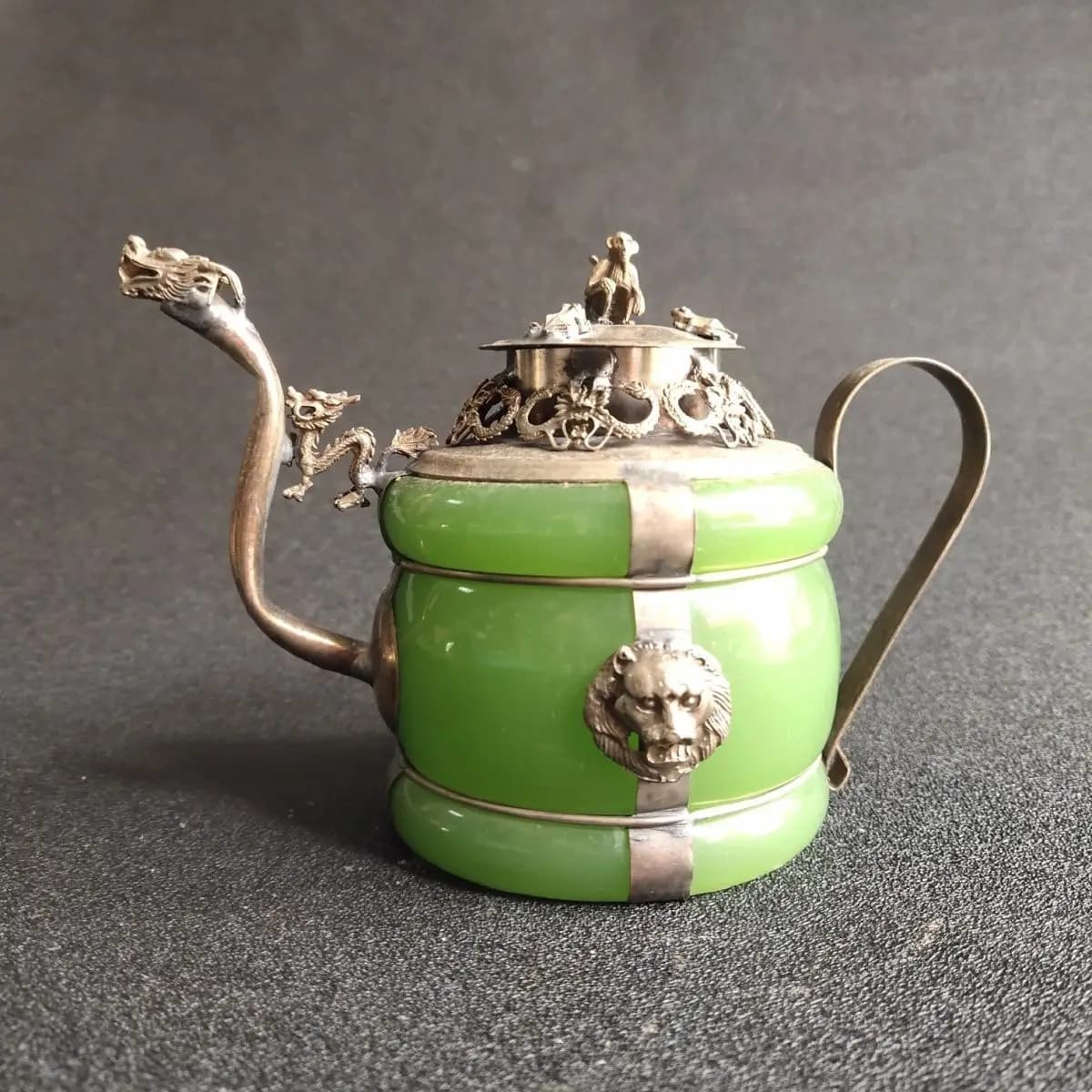 Collectibles Pure Copper Du Silver Inlaid Xiuyu Bracelet Pot If you like friends, please buy the specification 13 × 14 cm.