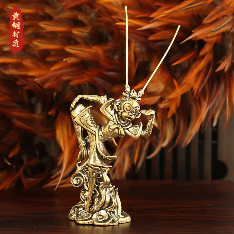 Brass Sun Wukong Figurine, the Great Sage Equal to Heaven, a Decorative Monkey for Entryways, Homes, and Offices