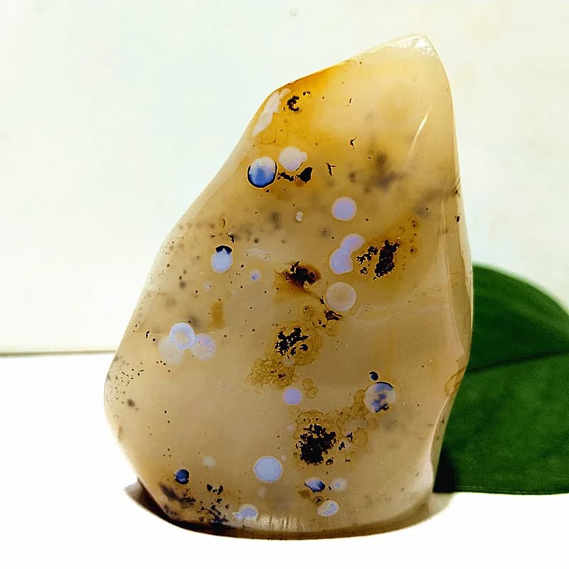 Natural Stone Moss Agate Ice Cream Flame Shaped Witchcraft Healing Psychic Energy Feng Shui Crystal Ornaments