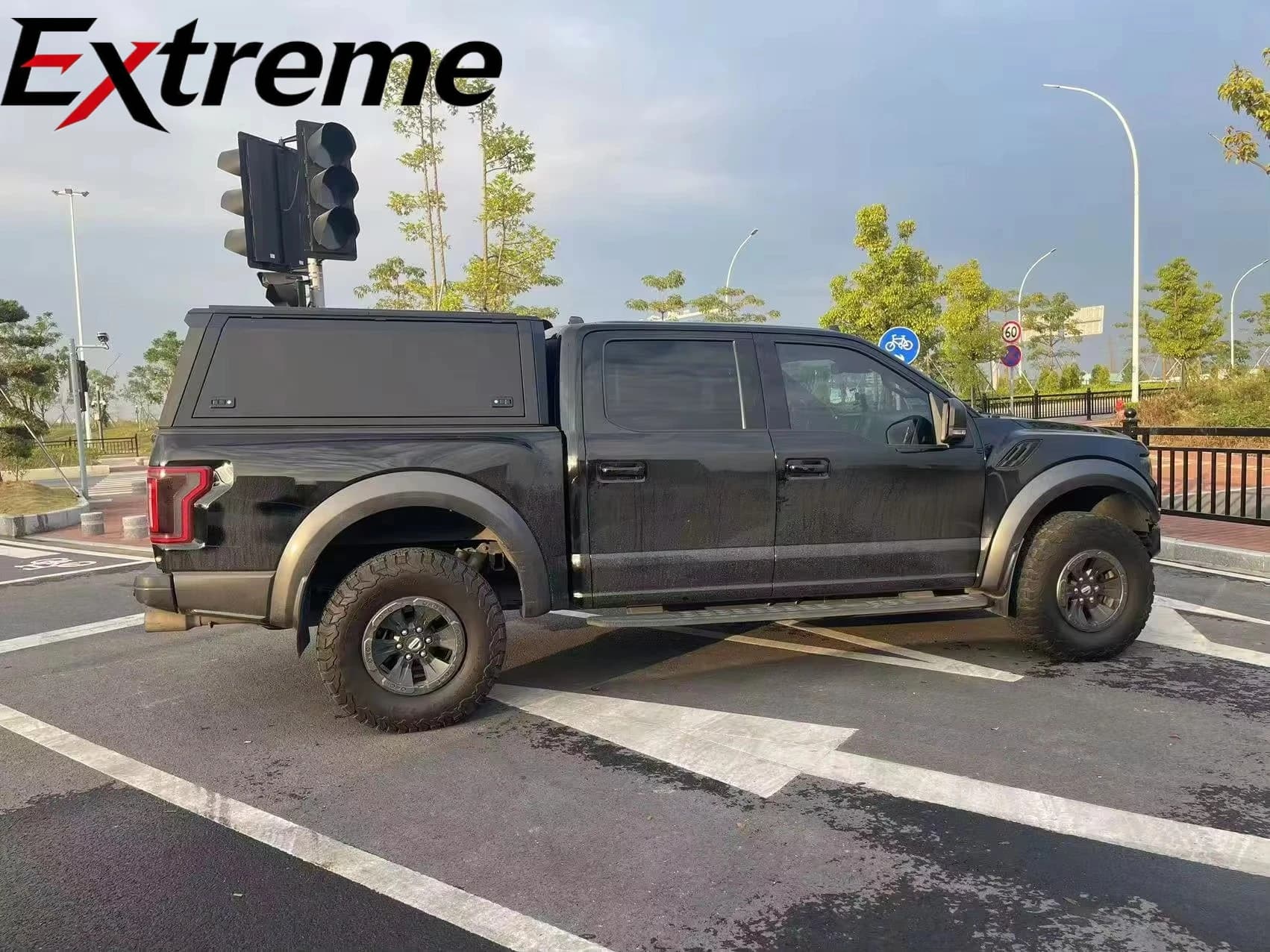 Extreme:Steel or Aluminum Hardtop 4x4 Pickup Truck Bed Canopy Topper With Four Windows for GMC Colorado 6FT