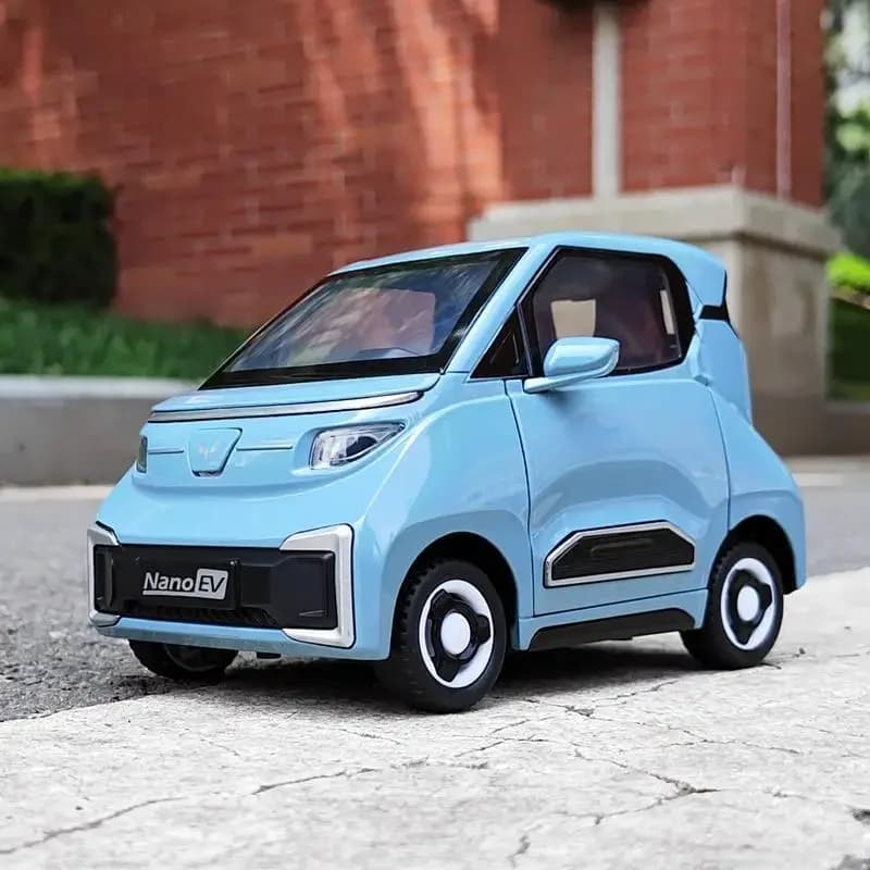 Wuling Nano EV-Simulate Alloy Car Model, Mini Car Decorations, SGMW Micromodel, Adults and Children Gift, Sound Light, 1: 18