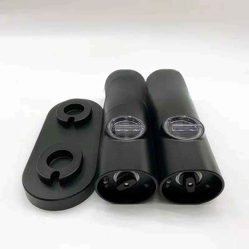 Battery Powered Electric Spice Grinder Plastic Automatic Salt and Pepper Grinder with Light Emitting Diode