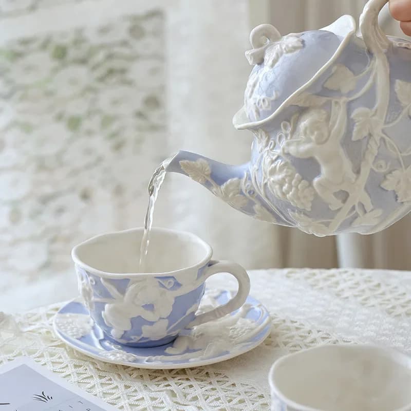 English teacup retro relief coffee cup saucer kettle set household furnishings European court style afternoon tea tableware