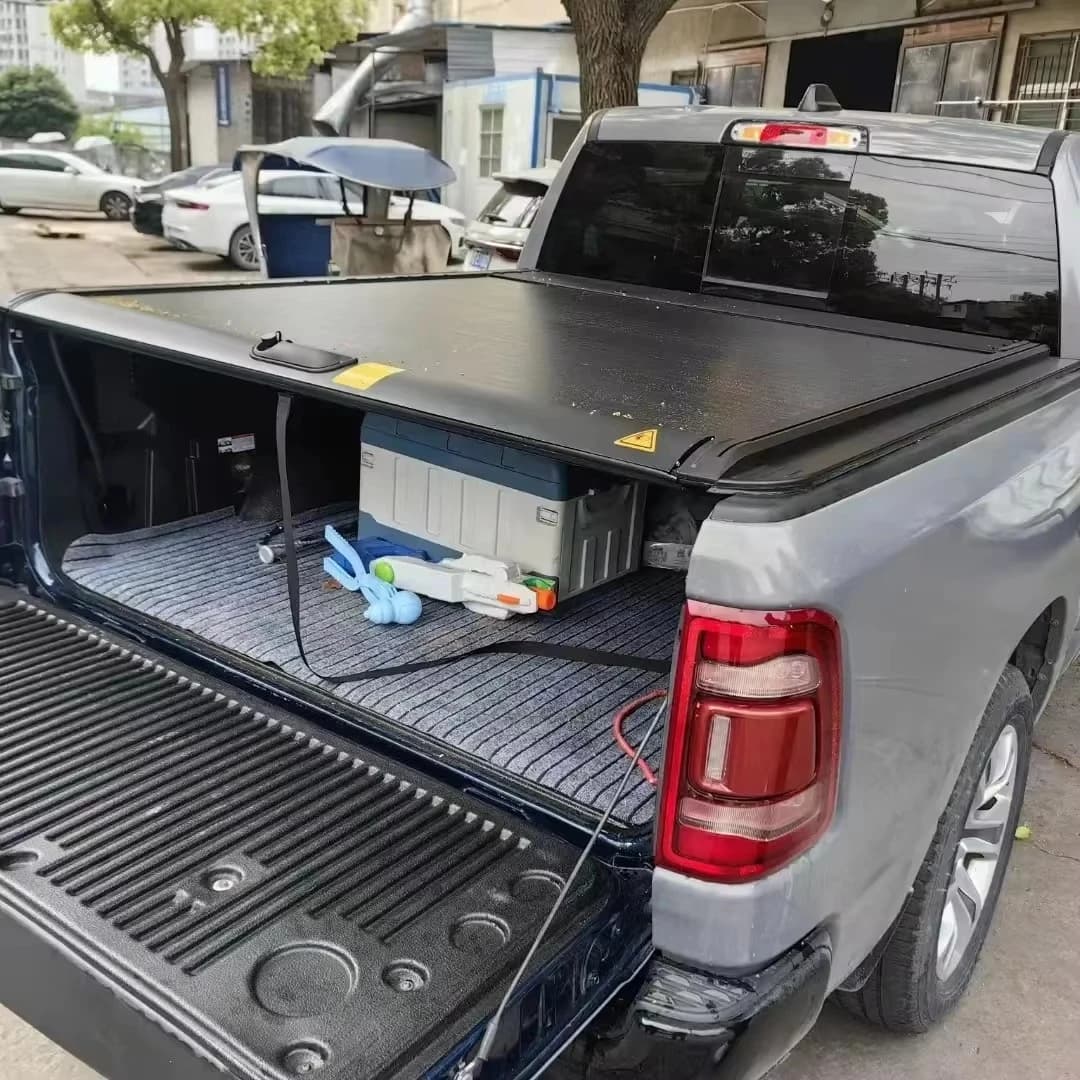 Car Accessories High Quality  Retractable Roller Lid Shutter Roll up Tonneau Cover for DOGE RAM Toyota Hilux Ford Ranger