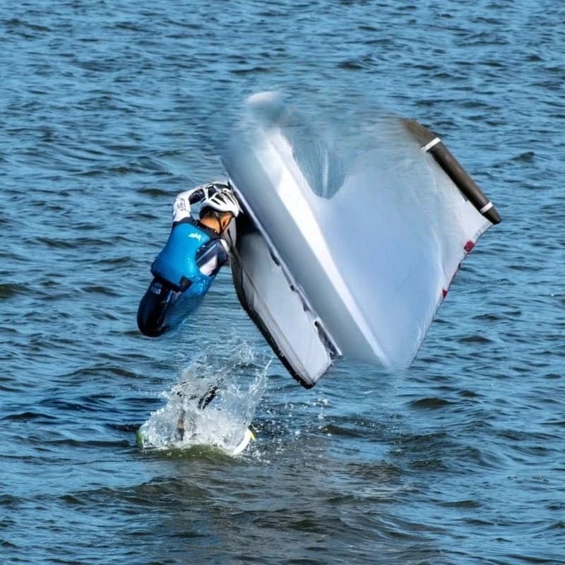 Windsurfing and kitesurfing surfers outdoor inflatable foil wing hydrofoils