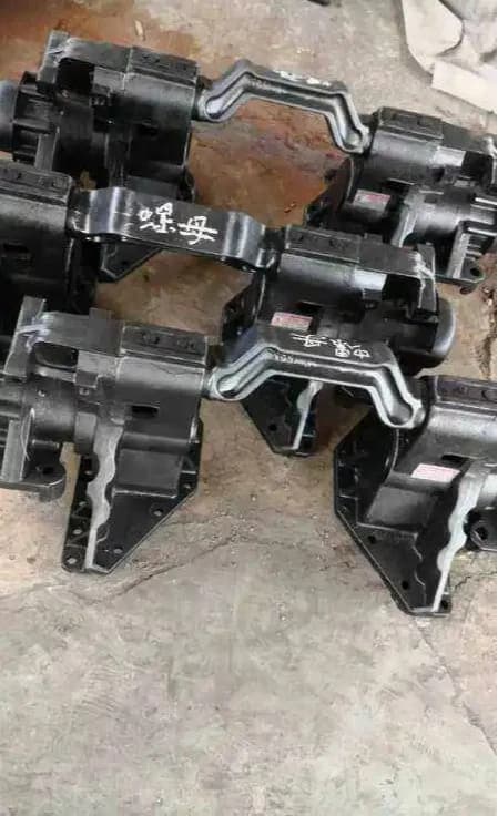Mixer truck accessories New balance shaft bracket seat assembly balance shaft suspension assembly c6c8 accessories