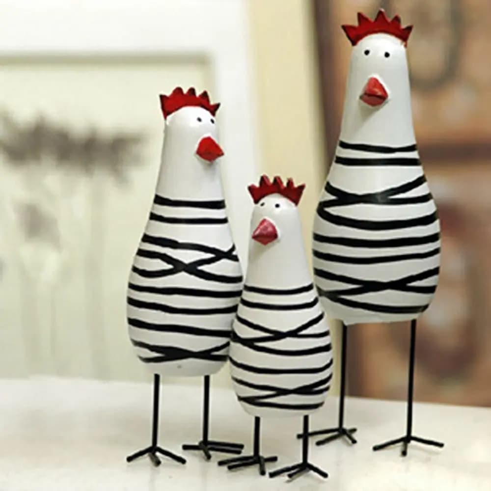 3Pcs/Set Cartoon Carving Painted Chicken Statue Stylish Cute Wooden Chicken Ornaments Chic Desktop Rooster Figurine Easter