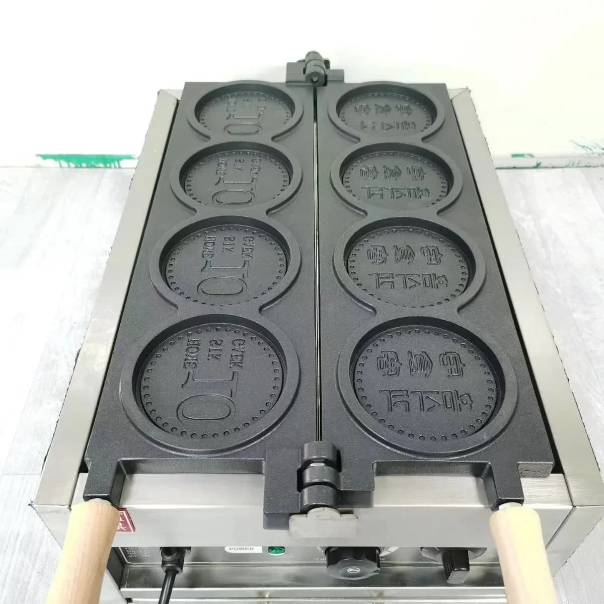 110V 220V Snack Machines Commerical New Coming 3pcs 4pcs Coin Waffle Maker Machine Gas Round Shape Waffle Machine for Sale