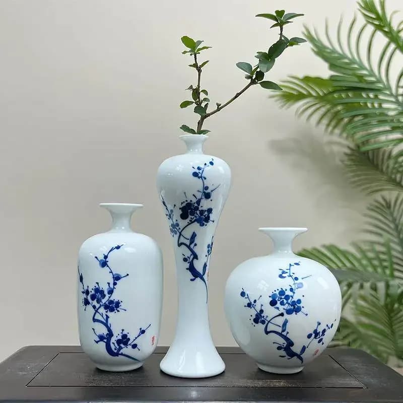 Jingdezhen handmade hand-painted ceramic small flower vase home living room Chinese decoration hydroponic flower vase