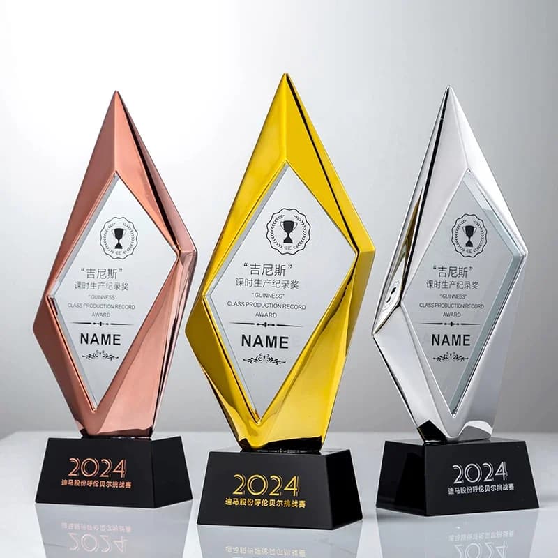 Creative Personalized Crystal Trophy Custom Glass Awards Free Logo Engraving Company Event Souvenirs Sports Event Prizes