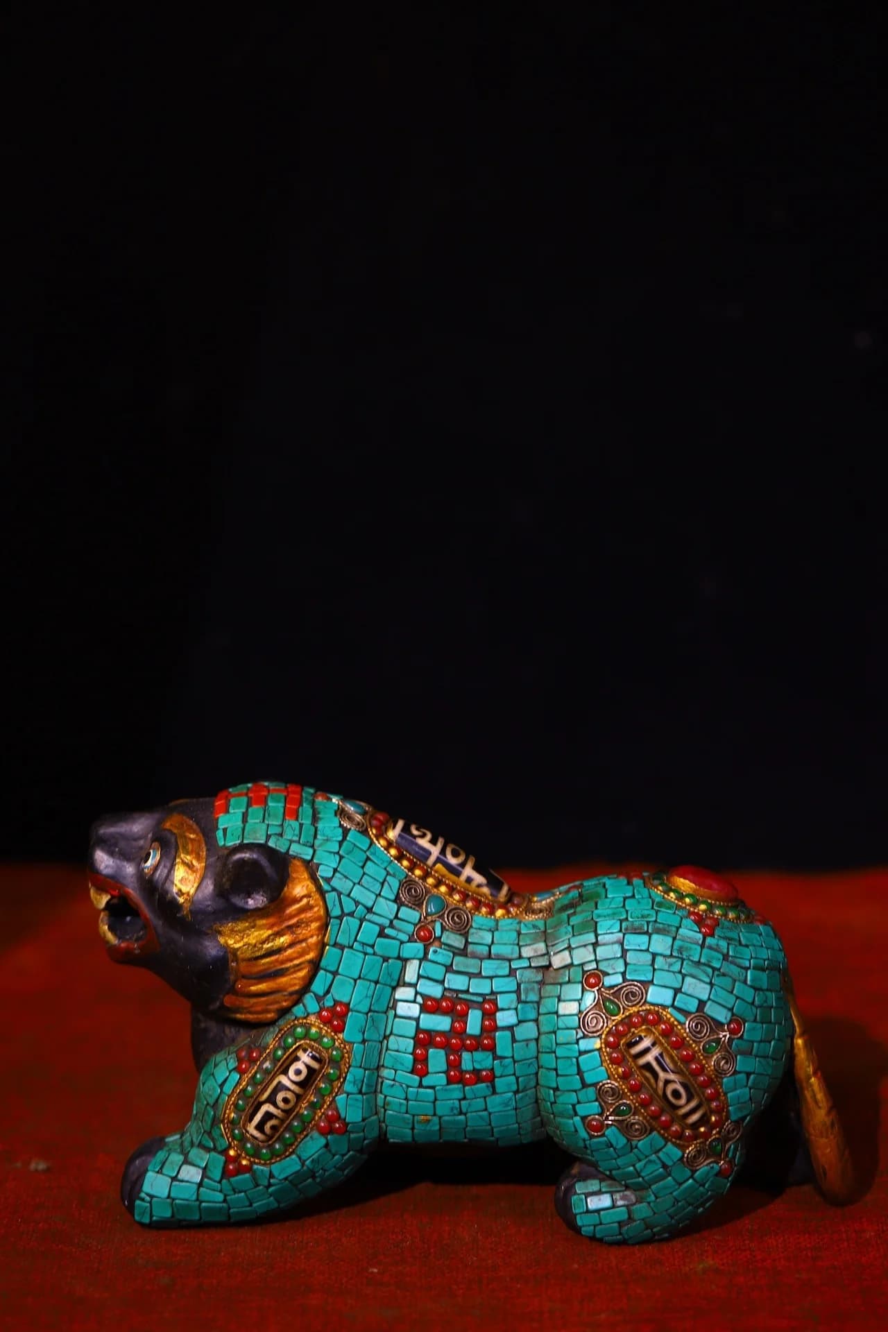 9"Tibetan Temple Collection Old Natural Meteorite Mosaic Gem gZi Beads Turquoise Swastika Texture Tiger Statue Pendant Amulet