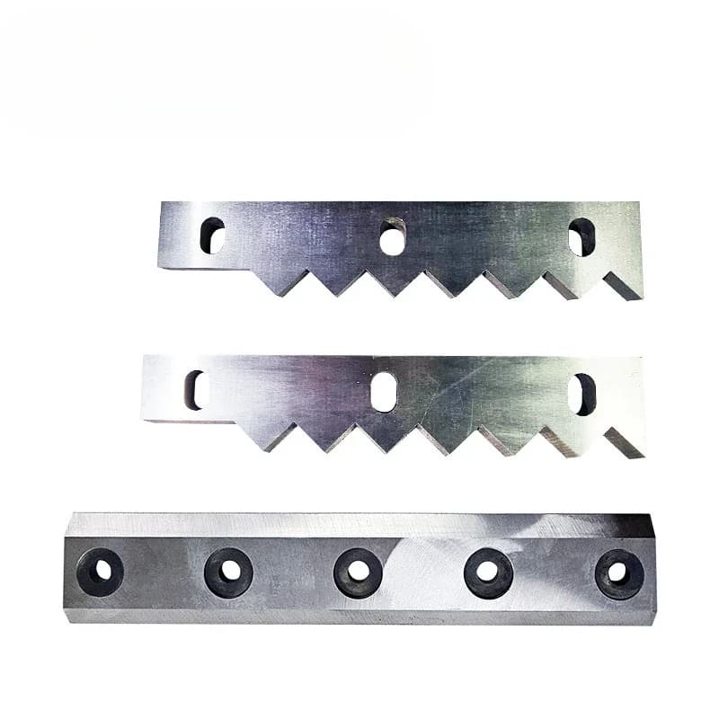 New Condition Forestry Tree Branches Garden Wood Crusher Tools Mobile Crusher Blade made of Plastic Material