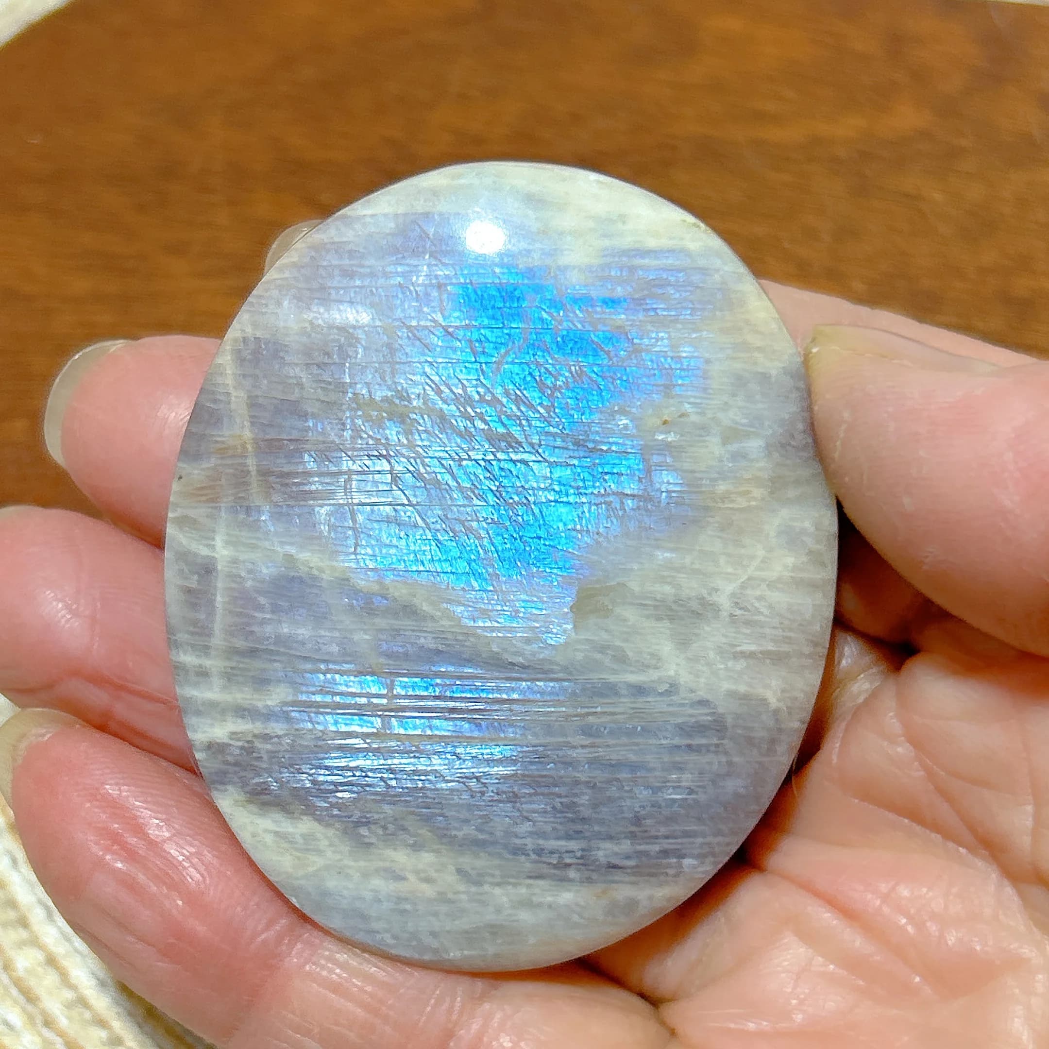 High Quality Natural Crystal Blue Flashy Moonstone Sunstone Palm Healing Gemstone Energy Reiki Home Decorations Gift