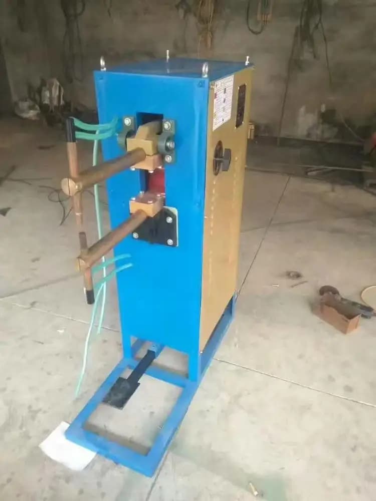 HotModel-DN-100 Automatic 380V Electricity Robotic Arm Double Point Pneumatic Spot Welding Tab Welder Machine