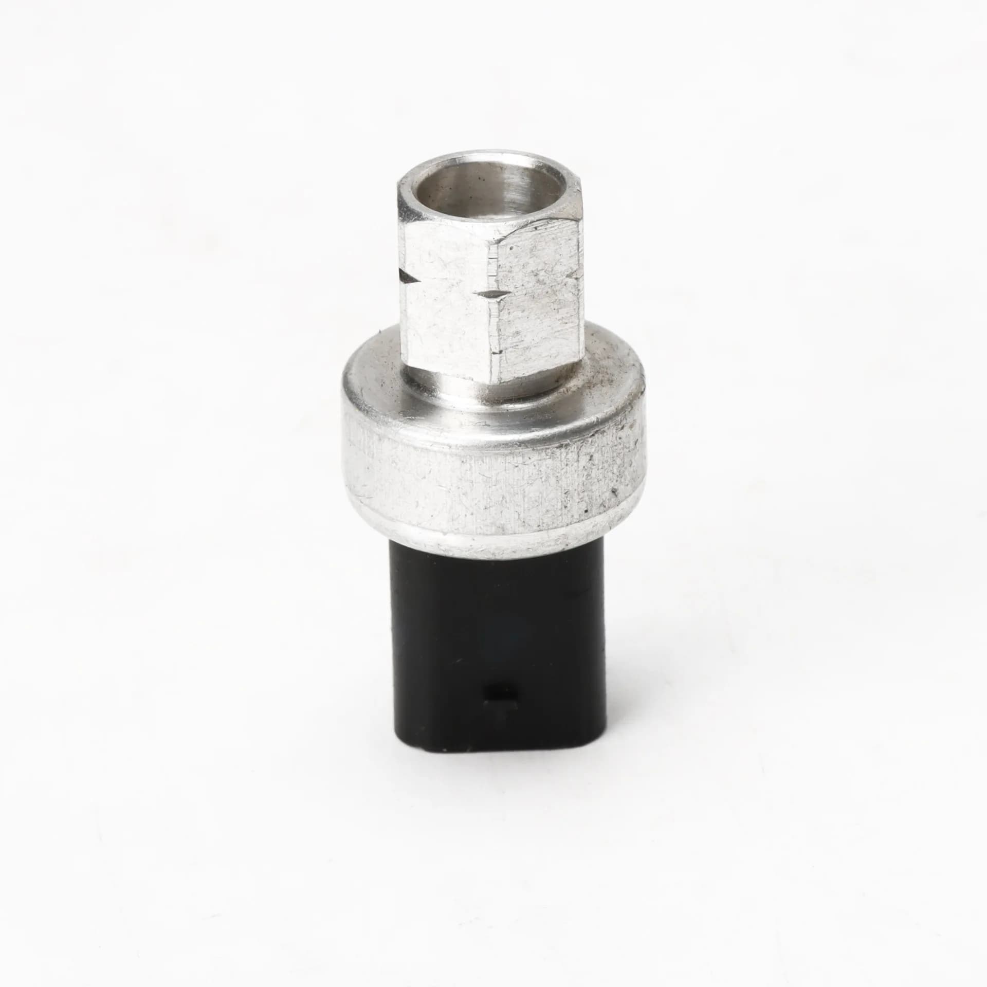 Suitable for air conditioner pressure sensor 68156982AA 5236C04 MX4 921366J001