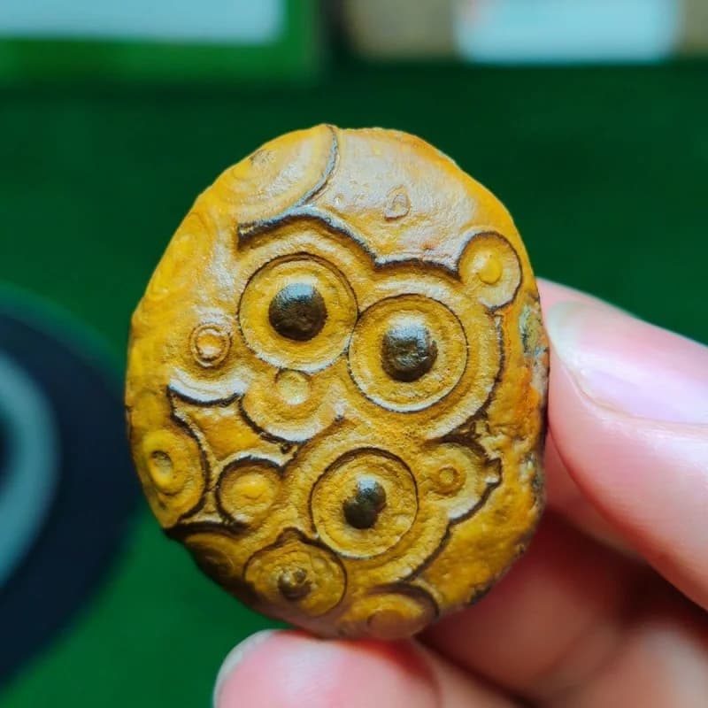 High Quality Natural Eye Stones From Siziwang Banner Inner Mongolia Energy Gemstones Witchcraft Chakra Palm Bauble