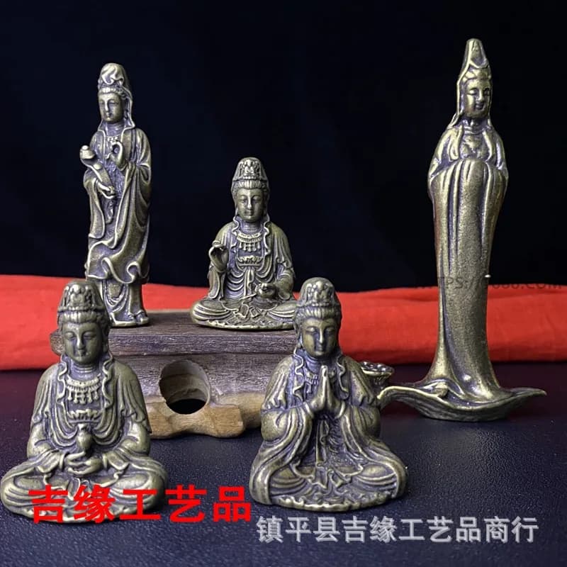 Copper , three-dimensional Guanyin statue, small home desktop craft decoration, pocket-sized Buddha