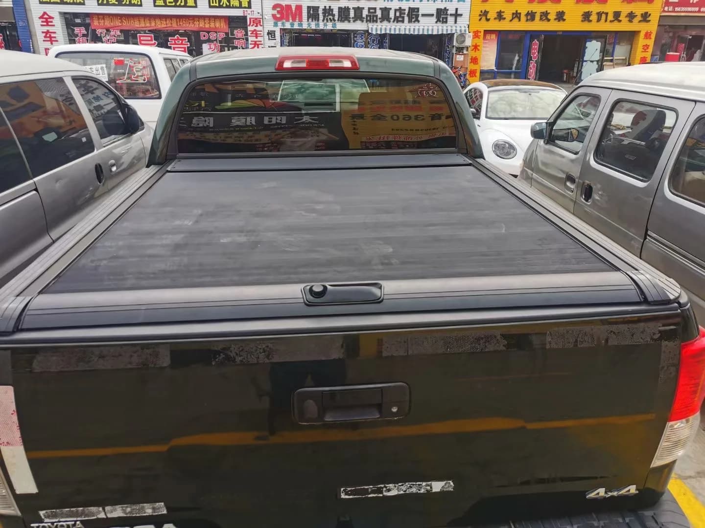 Retractable Manual Pickup Roller Shutter Covers for TOYOTA Hilux Vigo Revo Sr5 Tundra Tacoma Waterproof Tonneau Cover Roller Lid