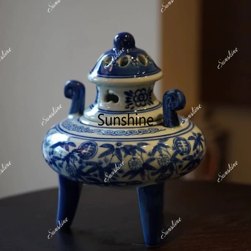 Blue and white porcelain Chinese retro aromatherapy stove neoclassical study living room decorative art ornament