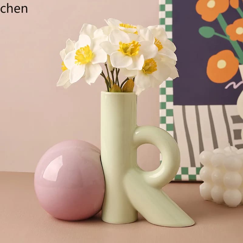 HYS vase with a high-end aesthetic suitable for hydroponic flower arrangements and creative geometric decoration