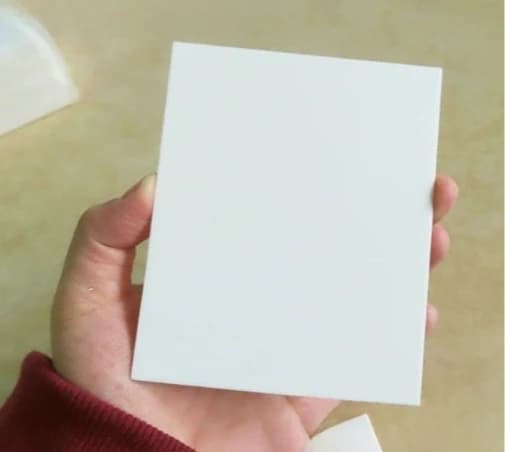 Customized 31 32mm Alumina Ceramic Sheet Heat Dissipation Non Porous Substrate Tool Parts