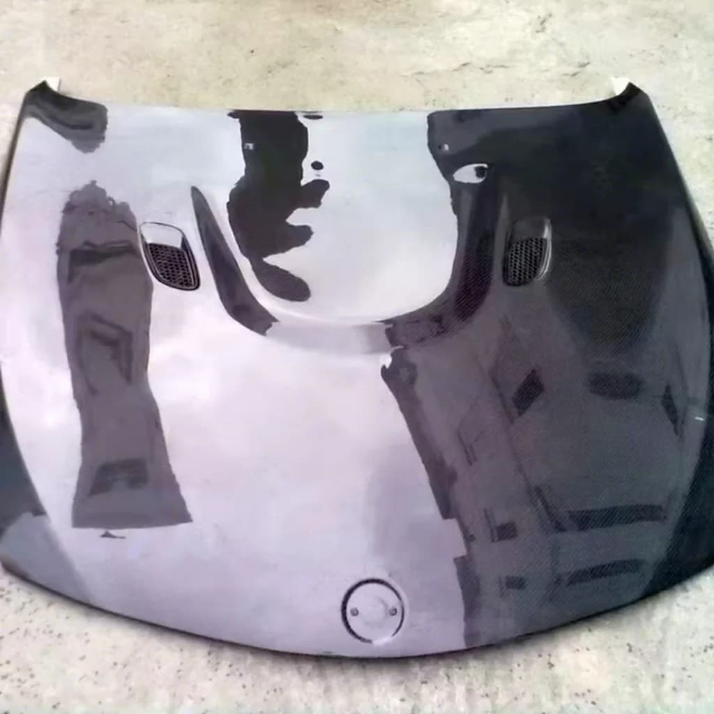 Carbon Fiber  Hood for Bmw 650i  V8 E63 2006Practical Good quality
