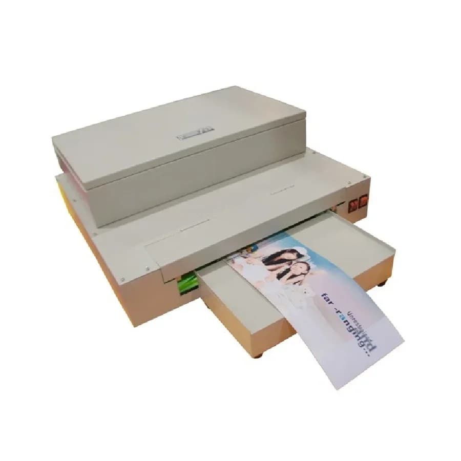 Desktop 1m/min Liquid UV Coating Machine Studio Albums Photo Processing Laminator