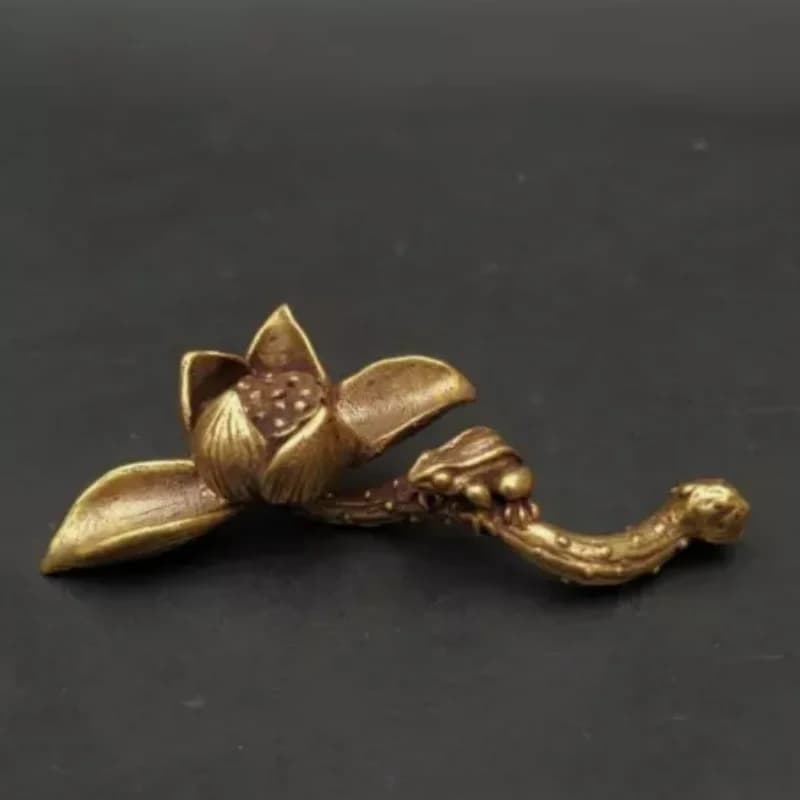 Solid Brass Lotus Frog Mini Ornament Retro Tea Ceremony Tea Pet Bronze Carving