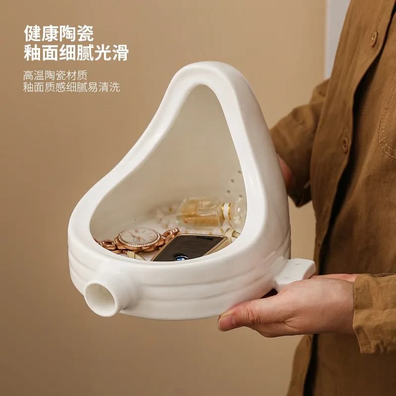 Creative Ceramic Toilet Ornament - Minimalist Key Storage Rack for Entryway, Shoe Cabinet & Wine Cabinet Decor