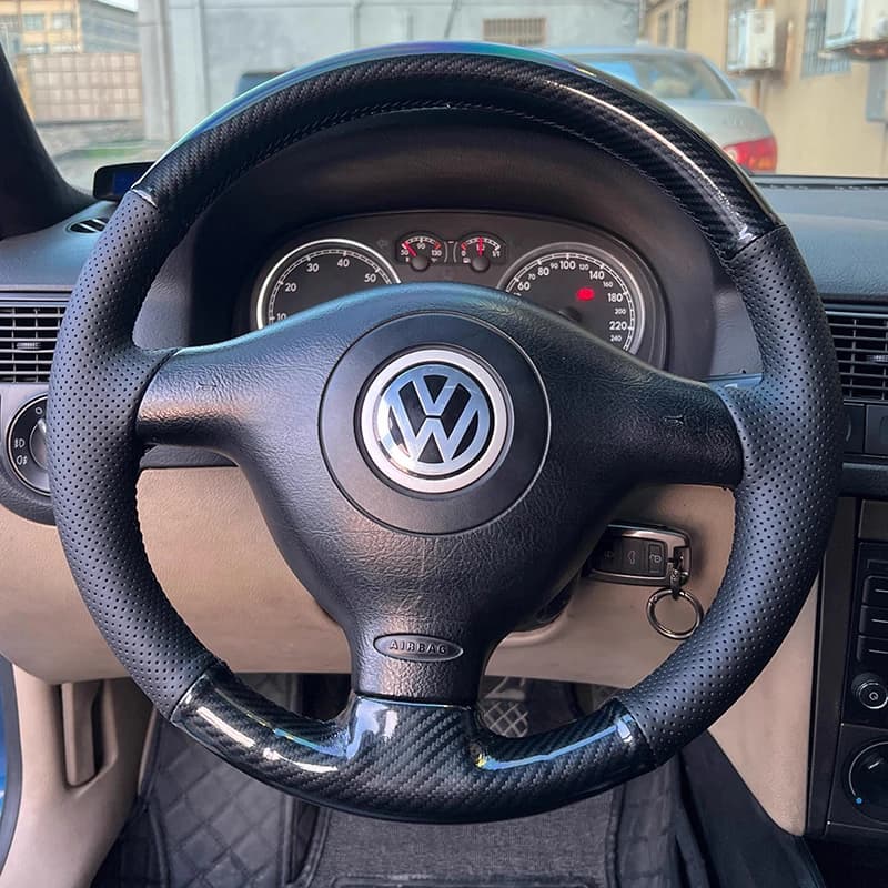 For Volkswagen VW Golf 4 MK4 1998-2002 2003 2004 Passat B5 1996 -2005 Old Car Manual Sewing Car Steering Wheel Covers Leather