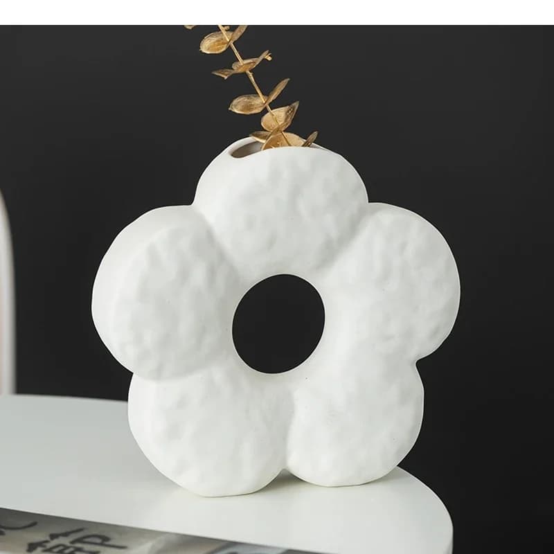 Ceramic Vase White Cartoon Flower Shape Hollow Arrangement Accessories Vases Table Craft Home Decoration