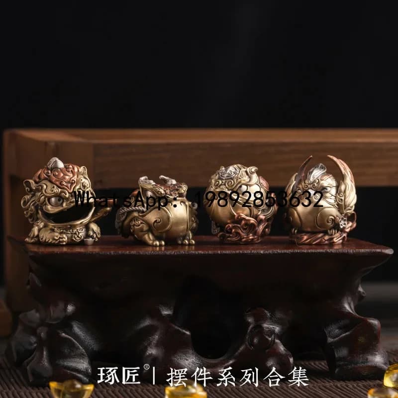 b13Collection of desktop ornaments in Chinese style: creative tea knives, Pixiu, golden toad, qilin, hand-held pieces
