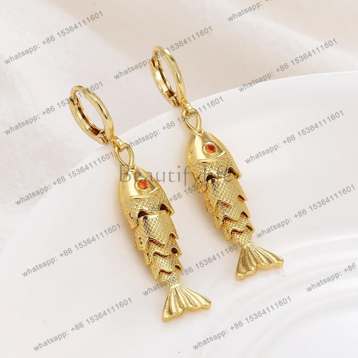 LSFashionable Golden Plated Dynamic Fish Earrings for Women Light Luxury Retro Jewelry Gift Niche Design Elegant Accessory