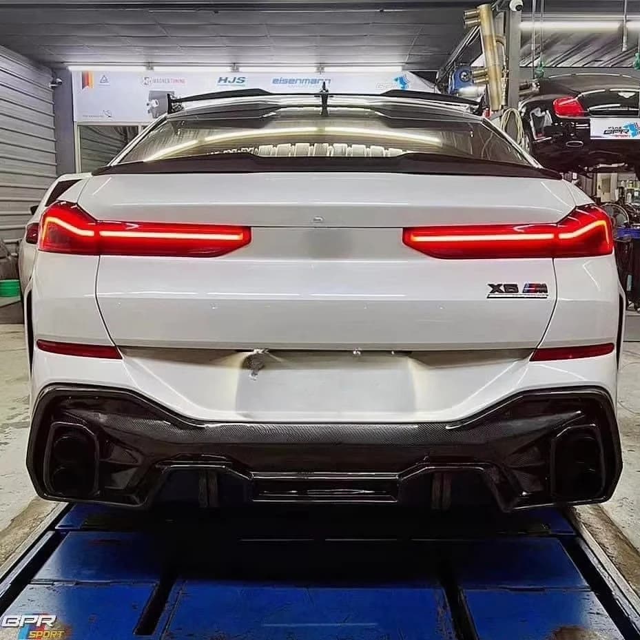 Carbon Fiber LD Style Rear Diffuser for BMW X6 G06 Rear Bumper Diffuser