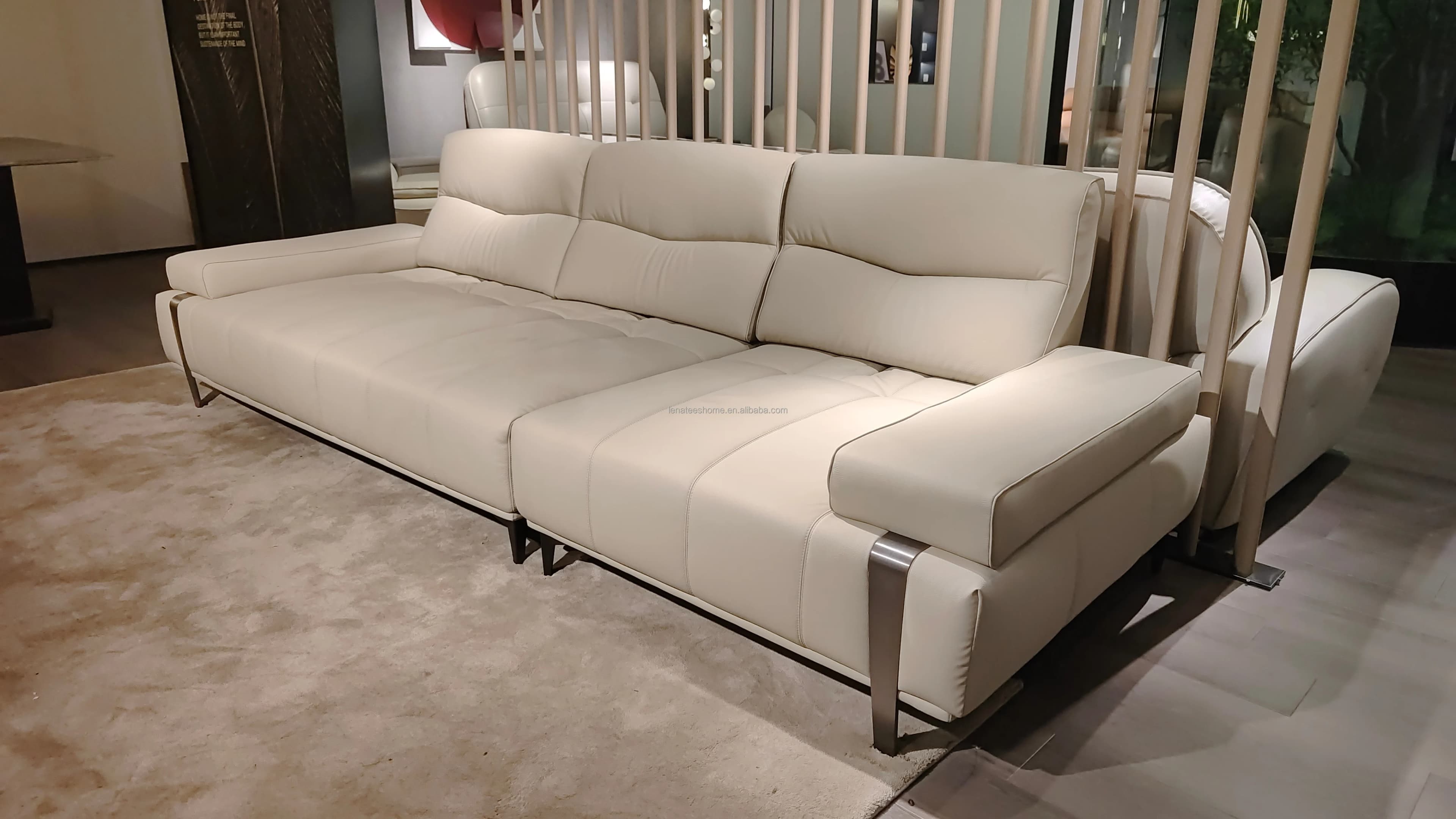 & Designed for Living Italian Minimalism: Sofa in Premium Leather Contemporary Sectional Sofa 3 Seats with Functions