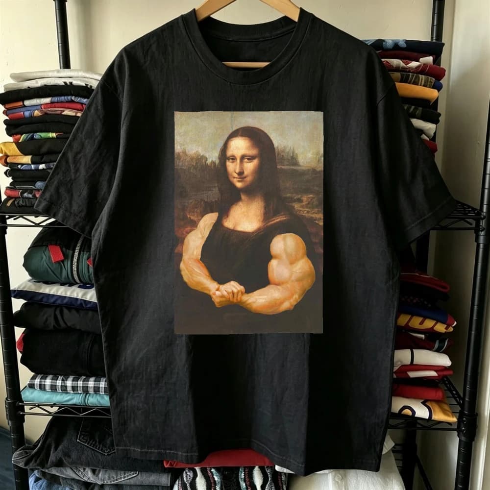 Funny Muscle Mona Lisa Graphic Tee Streetwear Fashion Men Aesthetic Short Sleeve Top Printed Design Humor Casual Wear