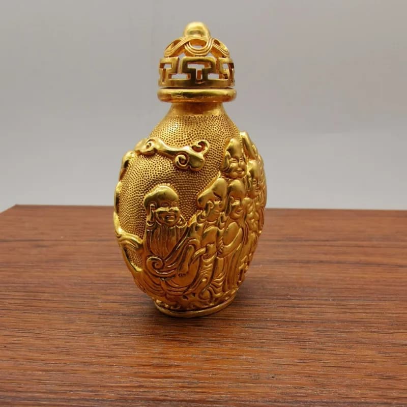 Pure Copper Gold Snuff Bottle Ancient Smoking Set Eighteen Arhats Snuff Bottle Collectible