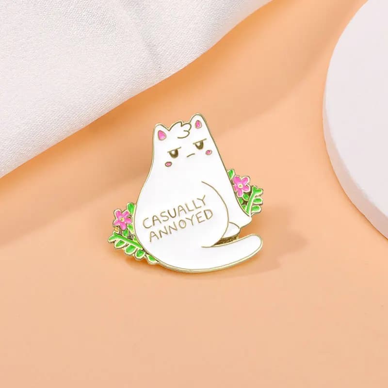 Unisex Cute White Cat Brooch Green Plant Small Animal Alloy Enamel Pin Badge For DIY Clothes Bags Hat Scarf T-shirt Decoration