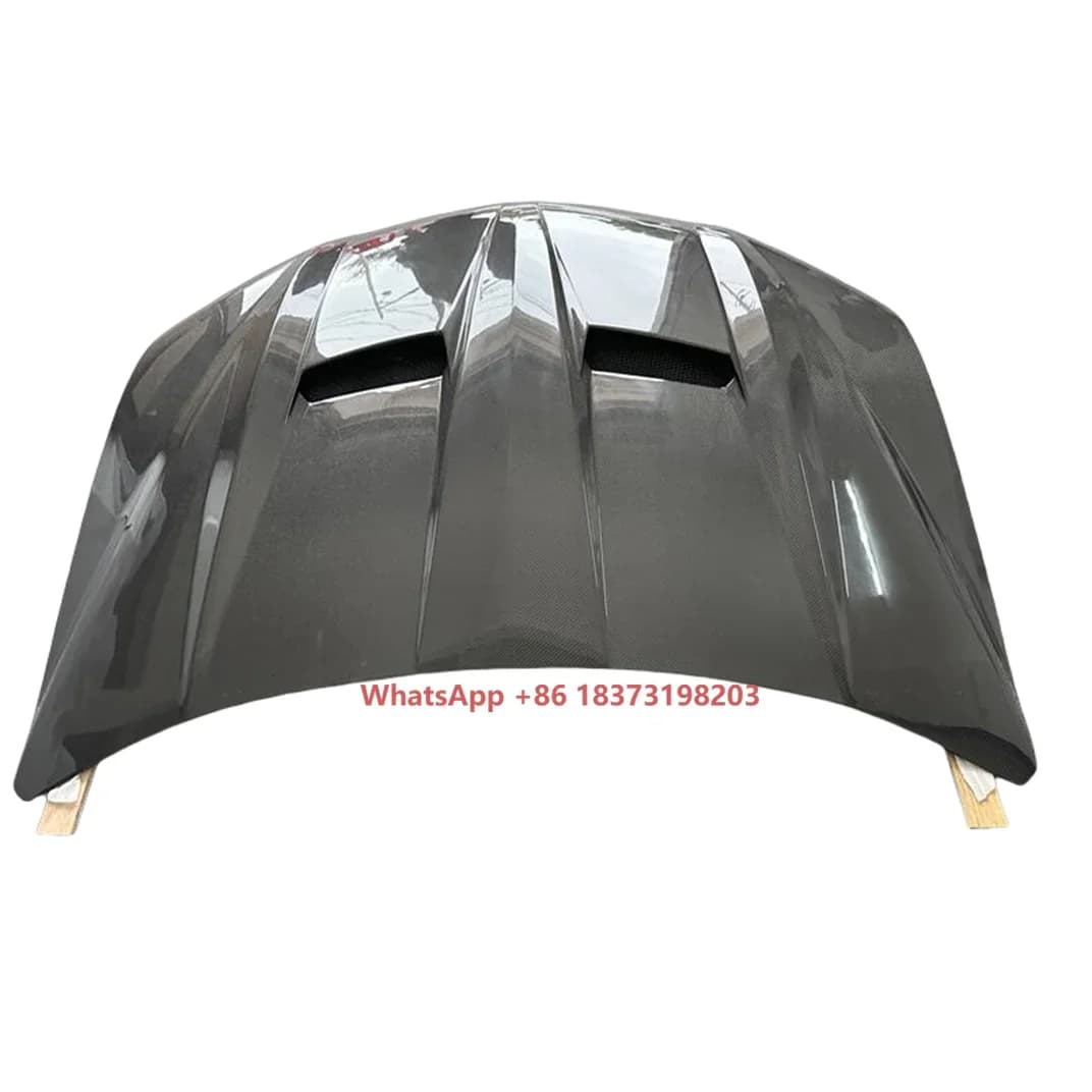 High Quality Car Engine Hood Suitable for Lamborghini Urus Carbon Fiber Engine Hood