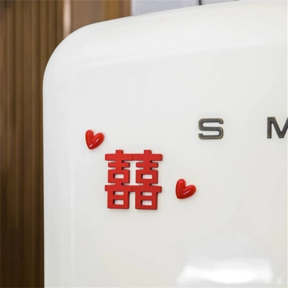 2pcs Plastic Festive Fridge Magnets Refrigerator Creative Fridge Magnets Magnetic Stickers for Festive Wedding Room Decoration