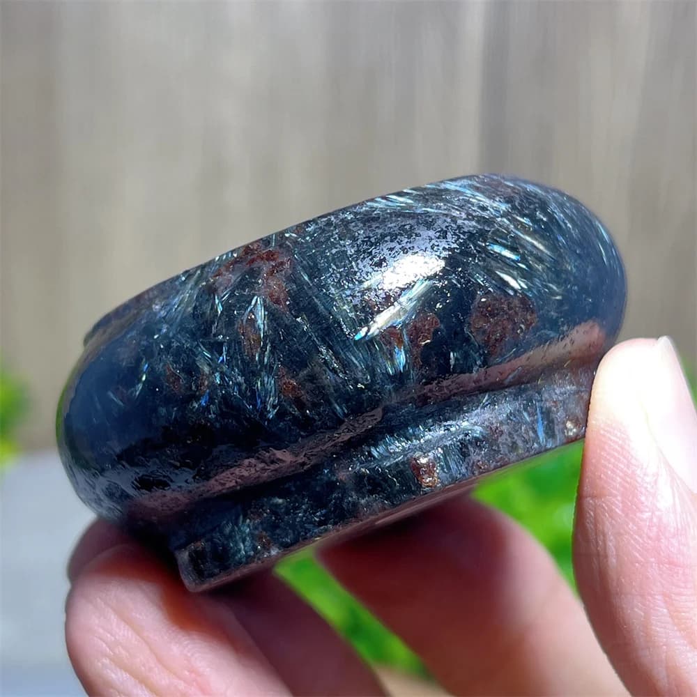 Garnet Firework Stone Quartz Carving Garnet Bowl Crystal Natural Specimen Gemstone Healing Mineral Specimen Home Decoration