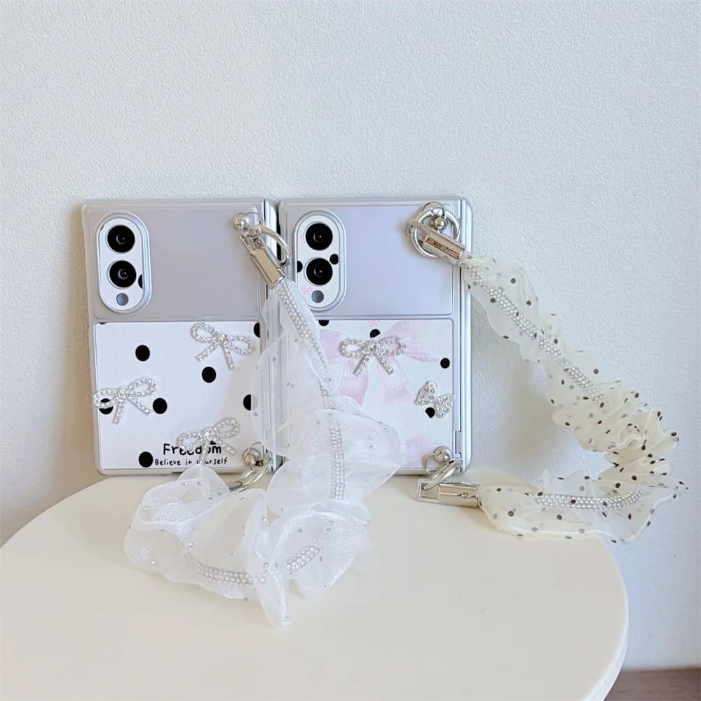 Elegant Black White Polka Dot Bow Phone Case For Samsung Galaxy Z Fold 8 Ultra Kawaii Cover With Rhinestone Lace Wrist Strap