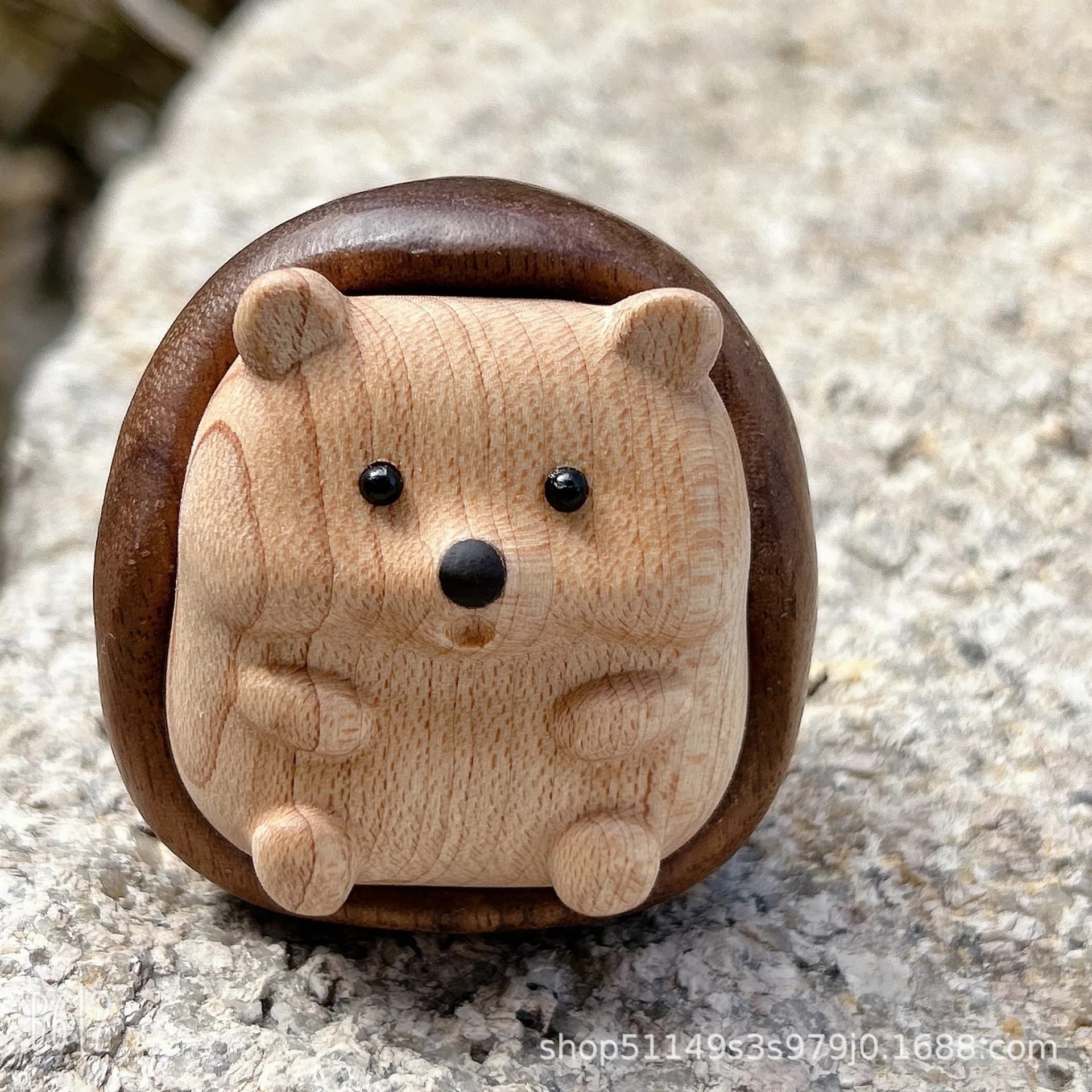 Solid Wood Carved Dopamine Hedgehog Figurine Spliced Creative Wenwan Hand Piece Wood Craft Souvenir Gift