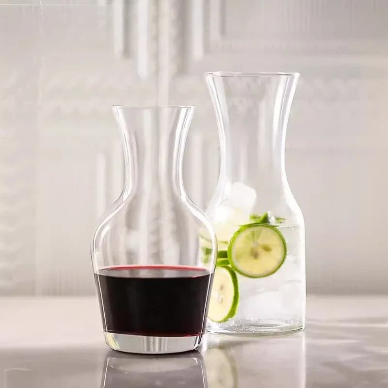 Minimalist crystal glass juice jug, beverage jug, kettle, decanter, wine dispenser