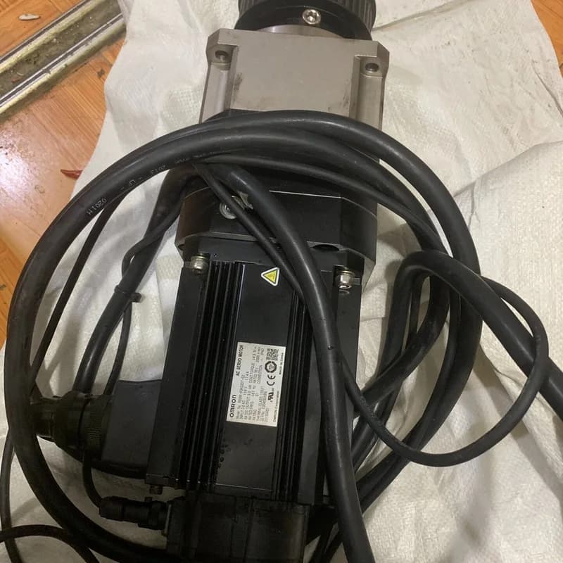 Servo Motor 3KW 119V for PLC R88MK3K020TS2 R88M-K3K020T-S2