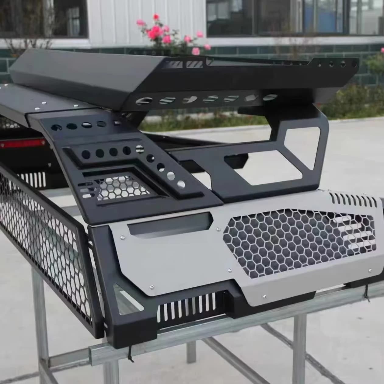 New Multi Functional Heavy Duty 4X4 Pickup Truck Rear Bed Aluminum Alloy Roll Bar Roof Rack 100kg Load Capacity