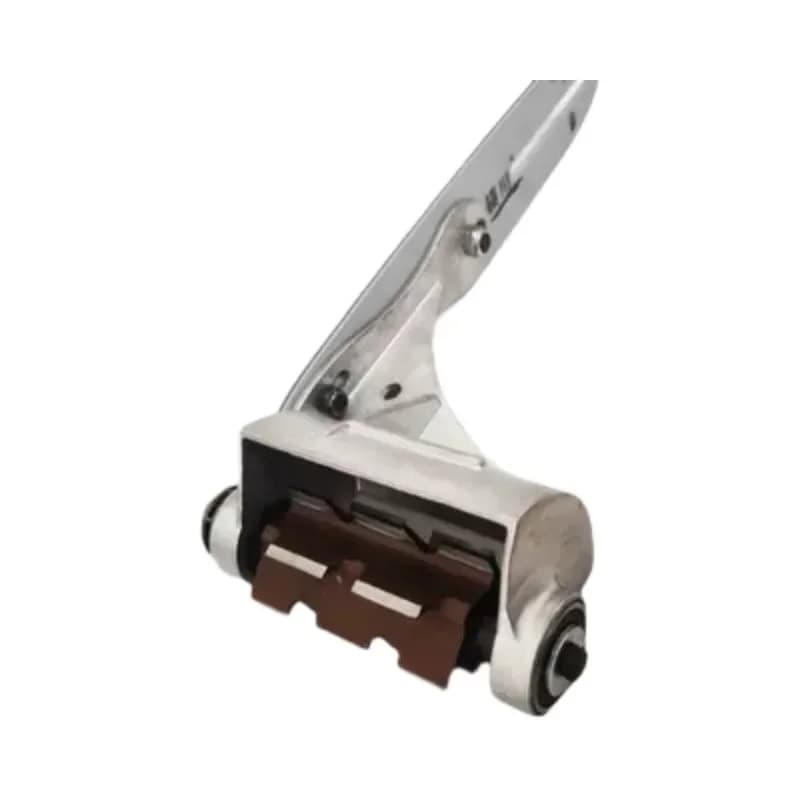Electric bark scraping chainsaw modified to remove bark bracket knife head chainsaw to cut bark