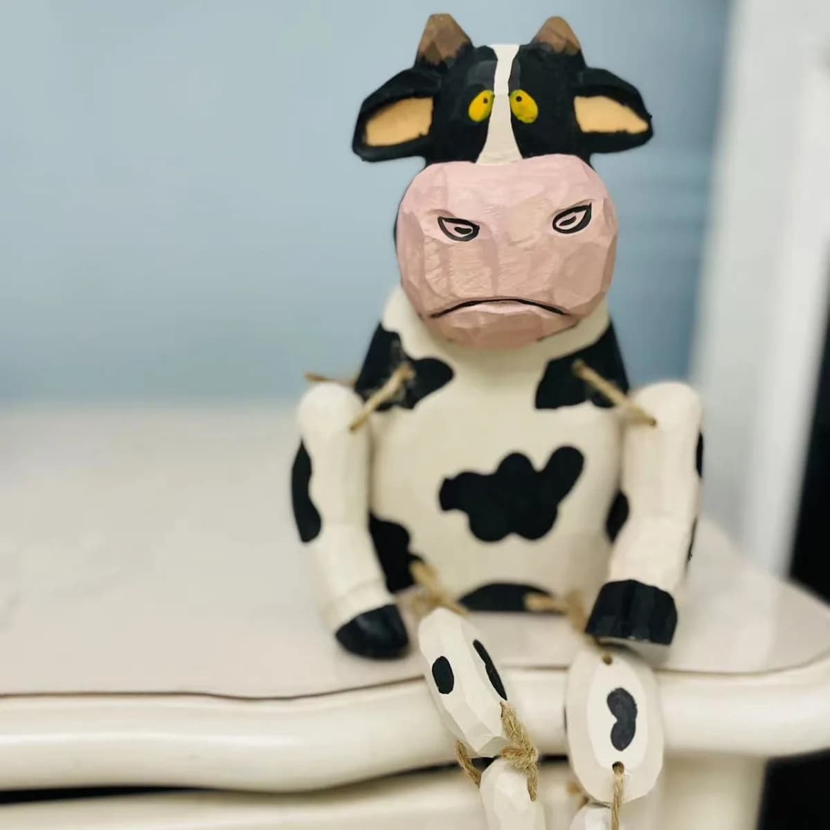 Creative Wood Carving Ornament - Hanging Leg Cow, Cute Handmade Solid Redwood Pet Figurine