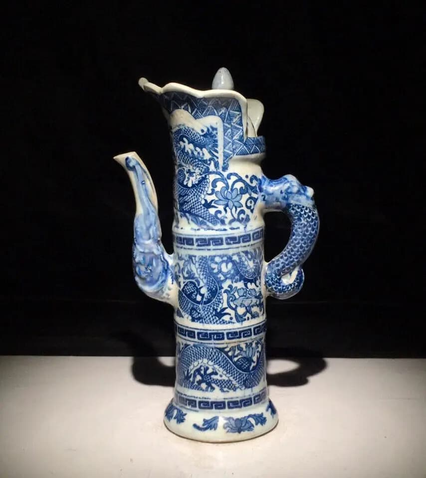 Chinese Porcelain Classic Hand Painted Blue and White Dragon Wine Pots Teapots