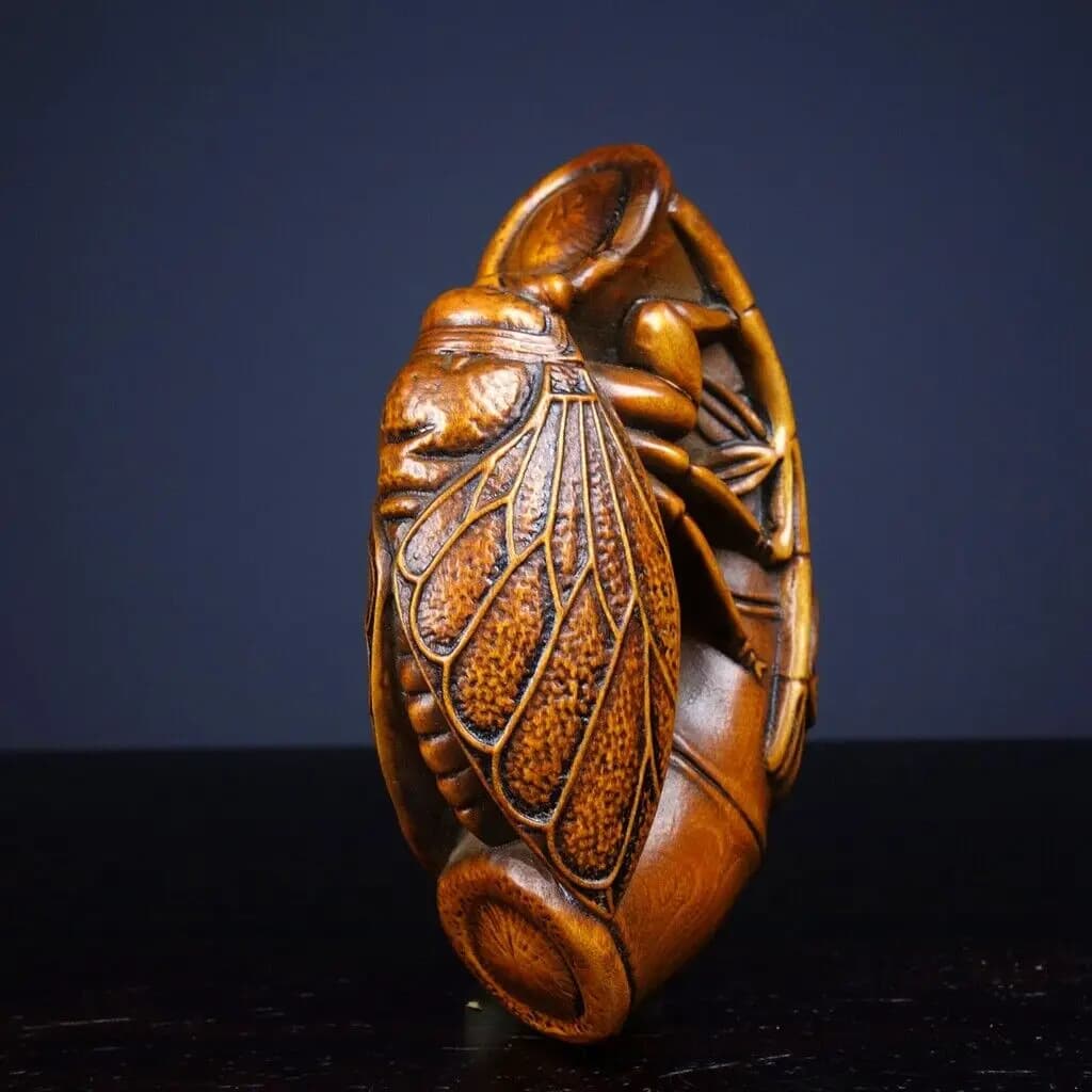 Chinese Natural Boxwood Hand-carved Cicada Statue Exquisite Artwork for Home Decor